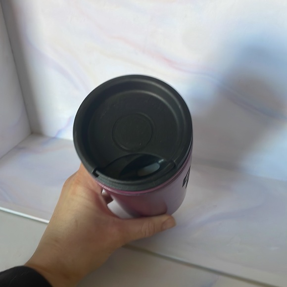 Drunko bunco mug twisting sealing lid fuchsia pink purple Togo cup - Picture 5 of 6